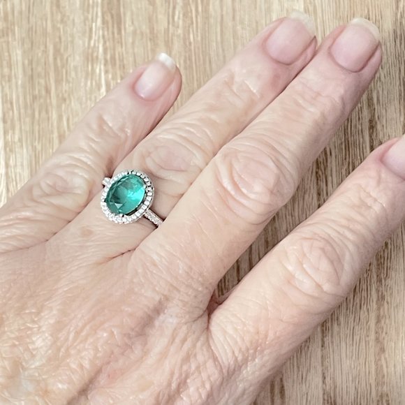 Oval Simulated Emerald Halo Ring - 925 Sterling Silver - Picture 4 of 5